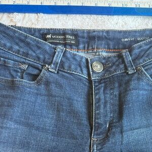 Lee modern series curvy bootcut size 10  B1. EUC